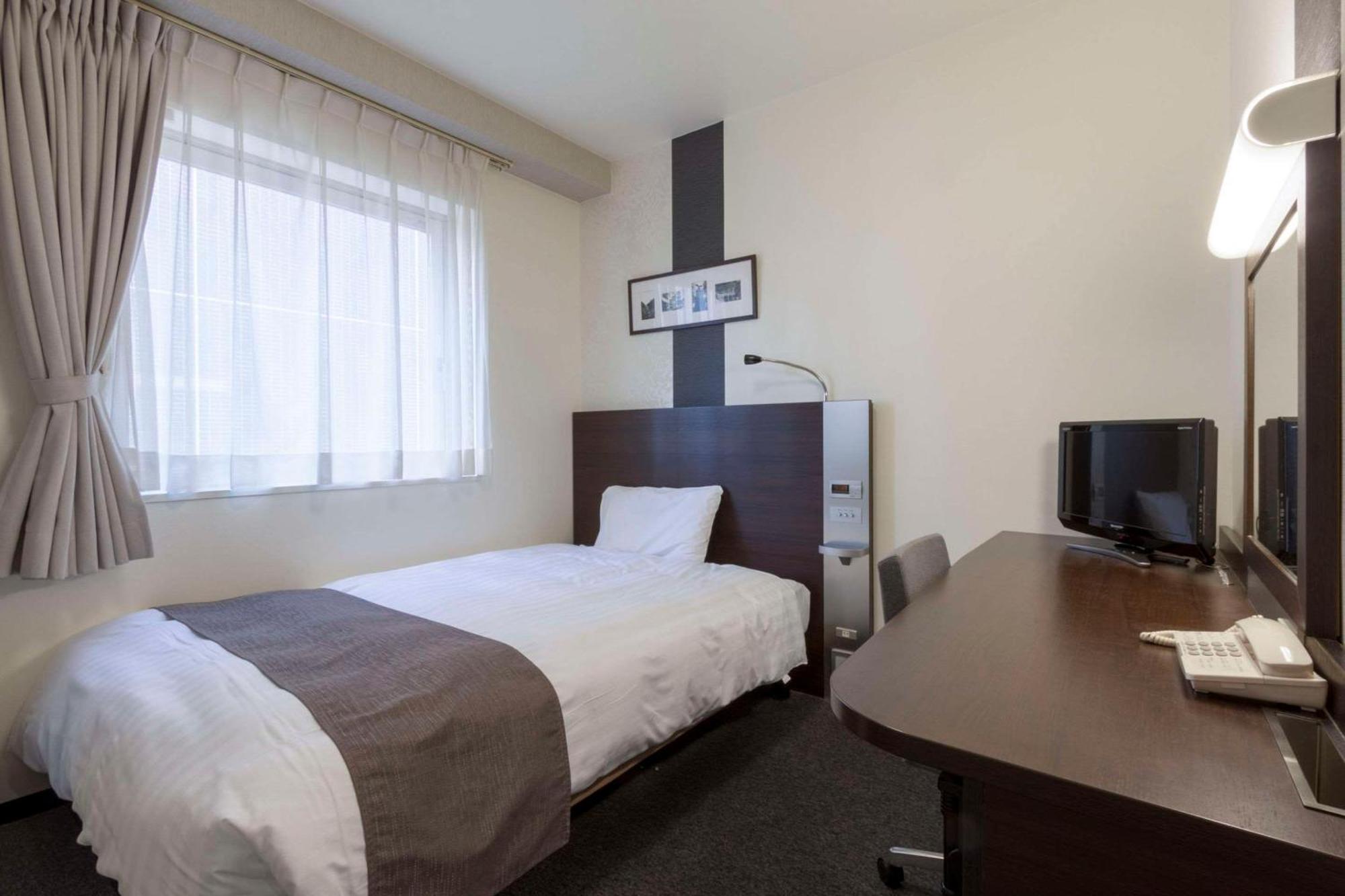 Comfort Hotel Sendai East Bagian luar foto